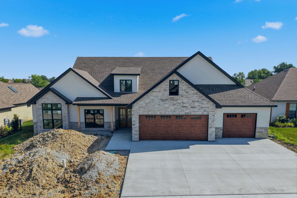 5902 HARLAN CT, Columbia, MO 65201
