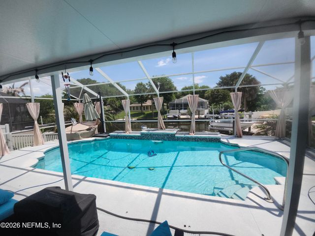 4 CHIPPEWAY Court, Palm Coast, FL 32137