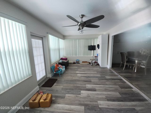 4 CHIPPEWAY Court, Palm Coast, FL 32137