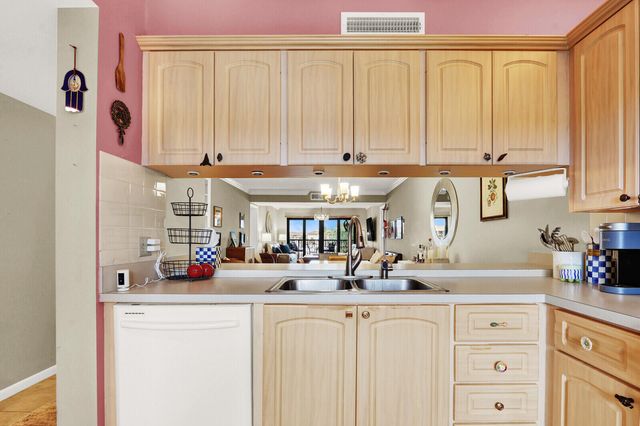 901 Seafarer Circle 403, Jupiter, FL 33477