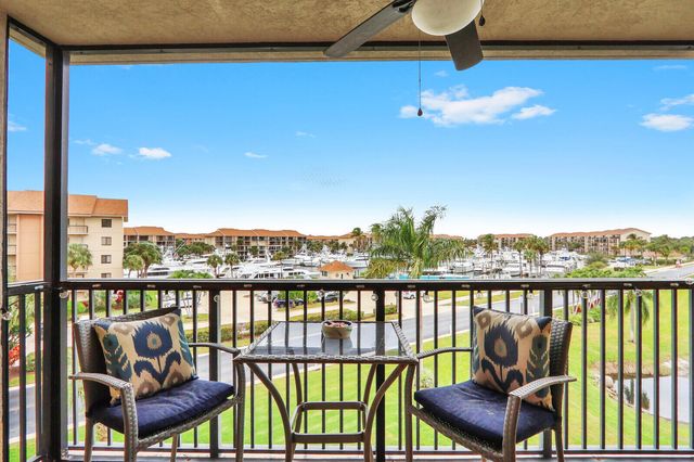 901 Seafarer Circle 403, Jupiter, FL 33477