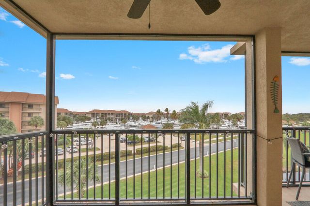 901 Seafarer Circle 403, Jupiter, FL 33477