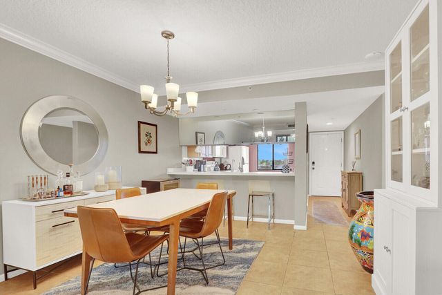 901 Seafarer Circle 403, Jupiter, FL 33477