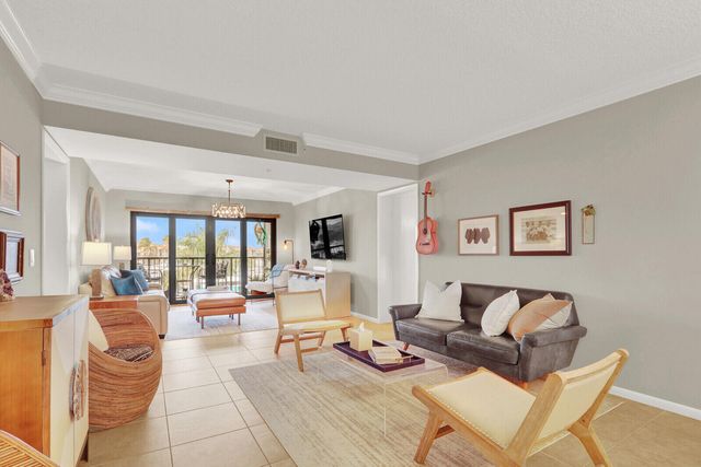 901 Seafarer Circle 403, Jupiter, FL 33477