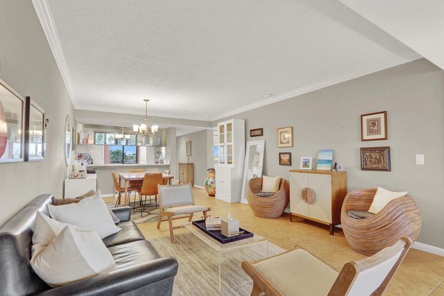 901 Seafarer Circle 403, Jupiter, FL 33477