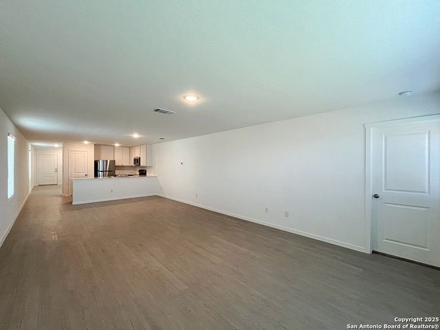 534 CHEVRE RD, New Braunfels, TX 78130