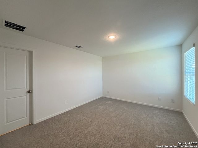 534 CHEVRE RD, New Braunfels, TX 78130
