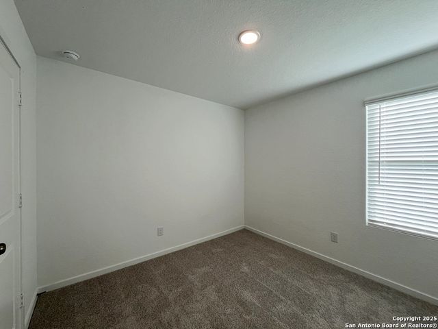 534 CHEVRE RD, New Braunfels, TX 78130