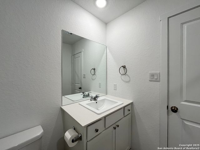 534 CHEVRE RD, New Braunfels, TX 78130