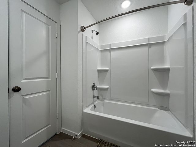 534 CHEVRE RD, New Braunfels, TX 78130