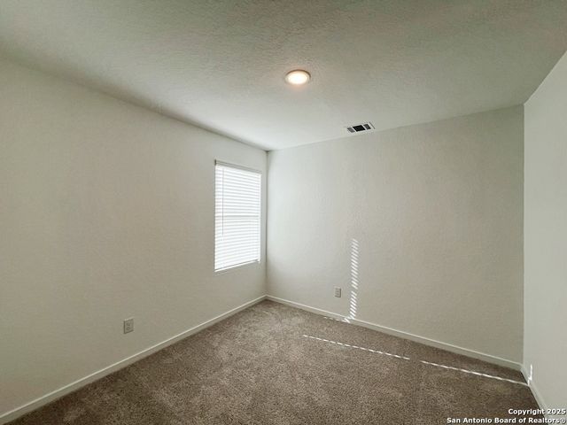 534 CHEVRE RD, New Braunfels, TX 78130