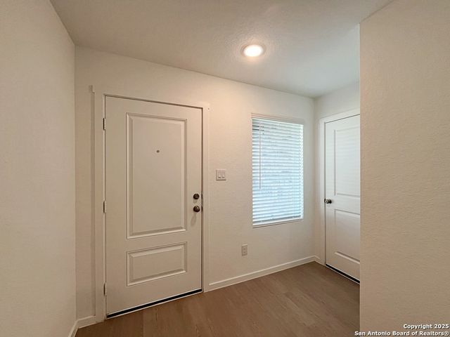 534 CHEVRE RD, New Braunfels, TX 78130