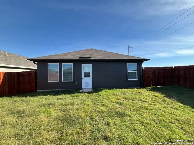 534 CHEVRE RD, New Braunfels, TX 78130