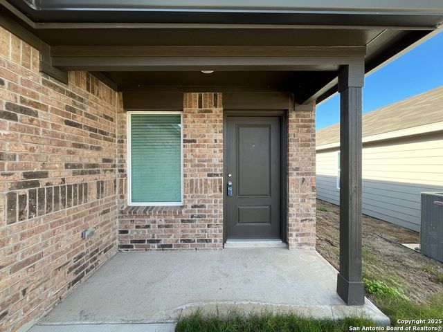 534 CHEVRE RD, New Braunfels, TX 78130