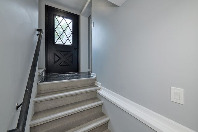 257 N Grace Street, Lombard, IL 60148