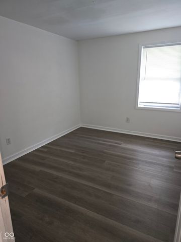 8416 Meadowlark Drive, Indianapolis, IN 46226