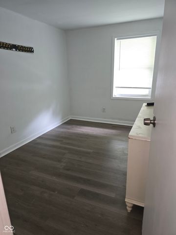 8416 Meadowlark Drive, Indianapolis, IN 46226