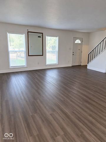 8416 Meadowlark Drive, Indianapolis, IN 46226