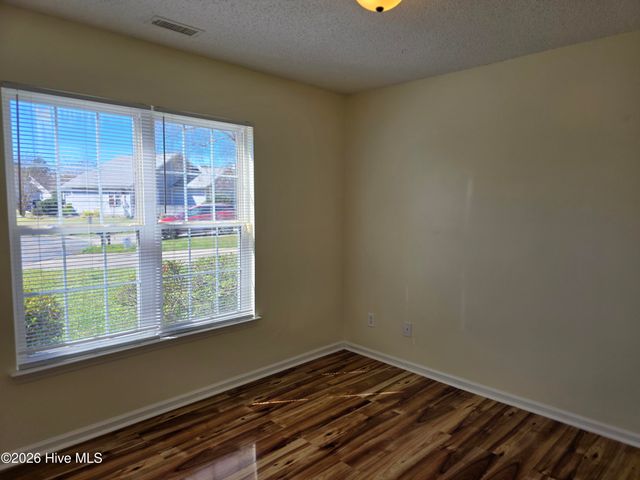 1200 Saint Charles Circle, Greenville, NC 27834