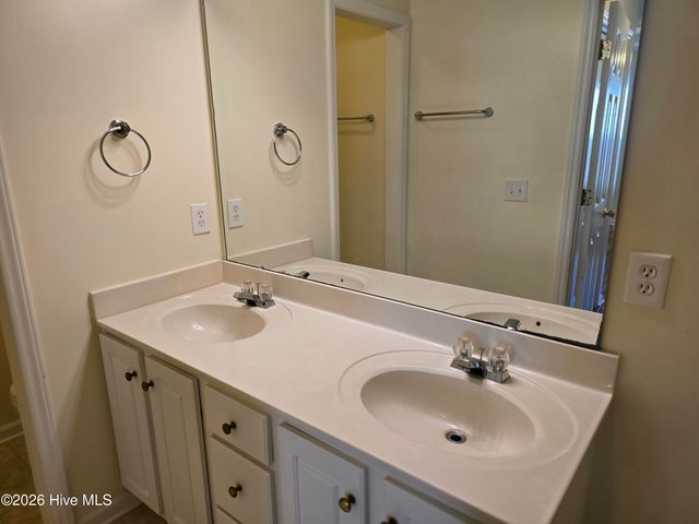 1200 Saint Charles Circle, Greenville, NC 27834