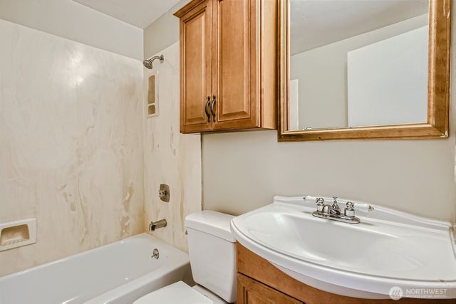 2312 E Denny Way, Seattle, WA 98122