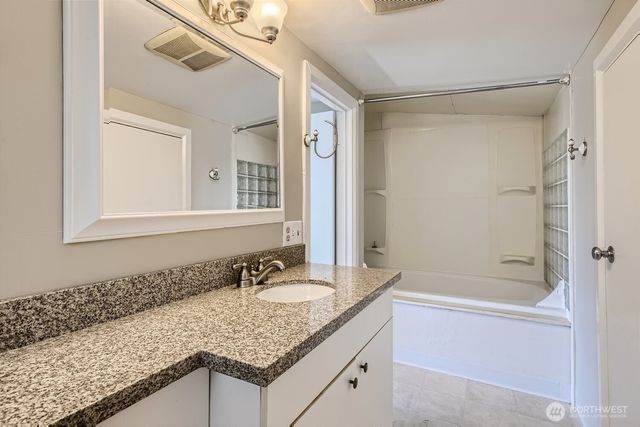 2312 E Denny Way, Seattle, WA 98122