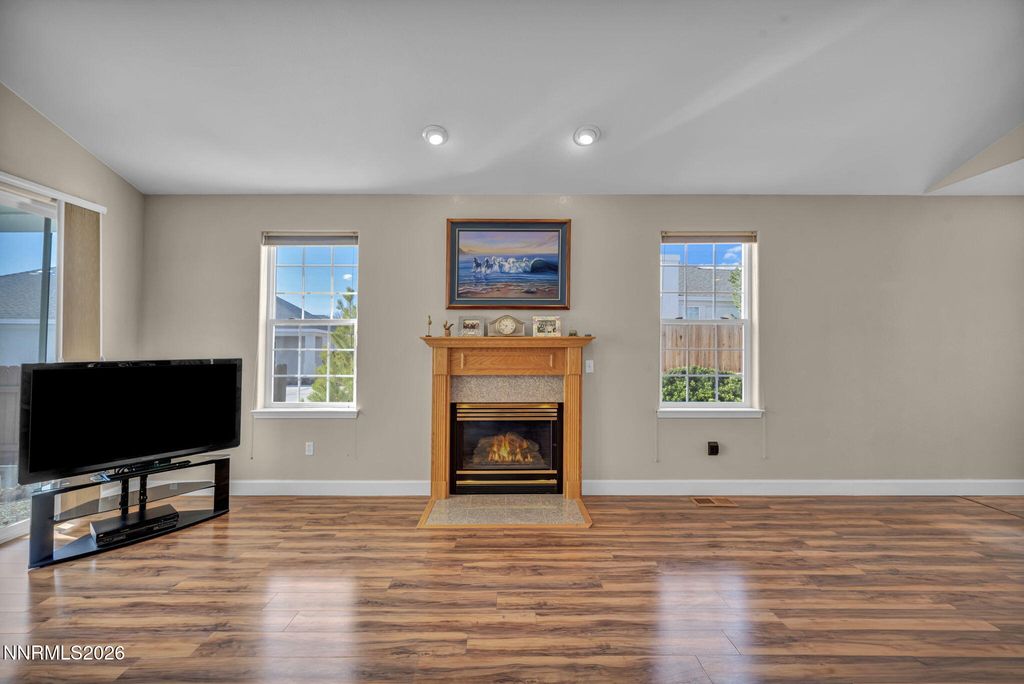 Image 11 of property listing at 2553 Chardonnay Drive, Carson City, NV 89703