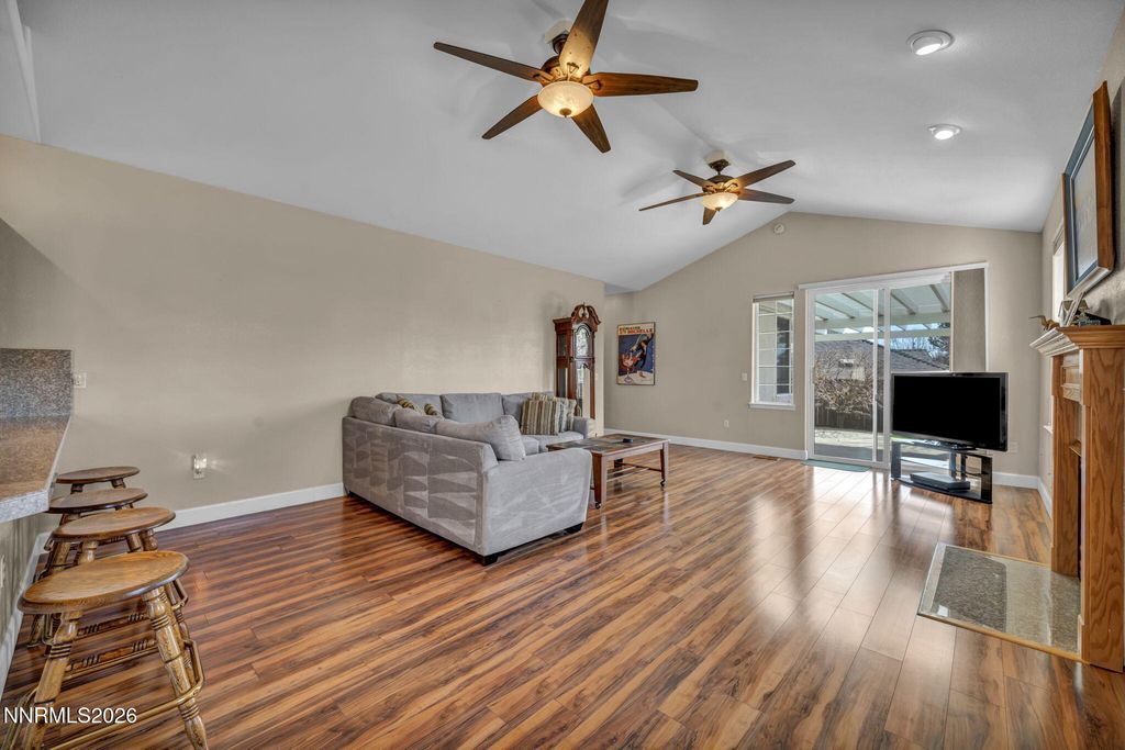 Image 15 of property listing at 2553 Chardonnay Drive, Carson City, NV 89703