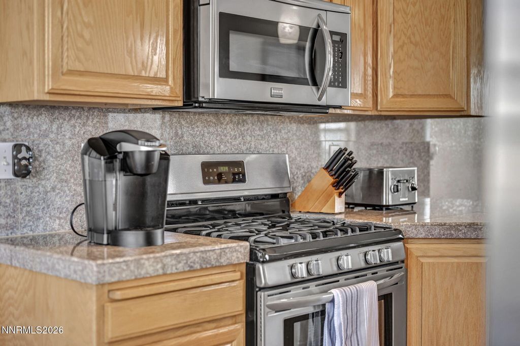 Image 22 of property listing at 2553 Chardonnay Drive, Carson City, NV 89703