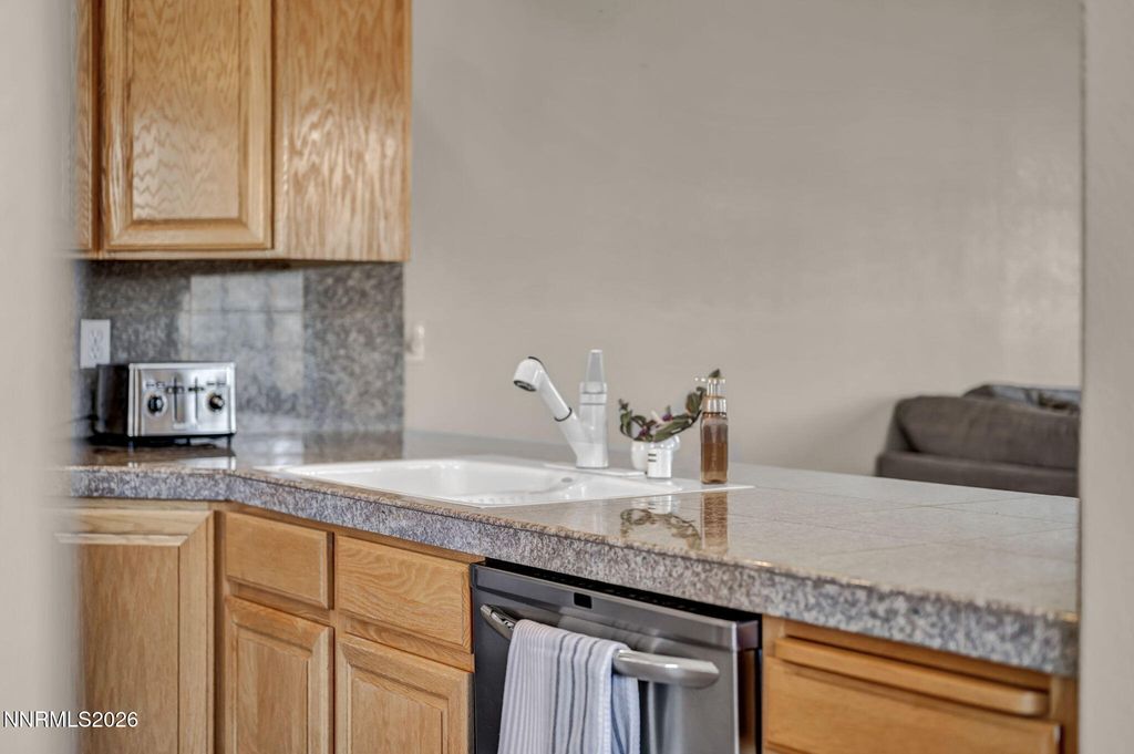 Image 24 of property listing at 2553 Chardonnay Drive, Carson City, NV 89703