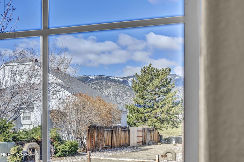 Image 27 of property listing at 2553 Chardonnay Drive, Carson City, NV 89703