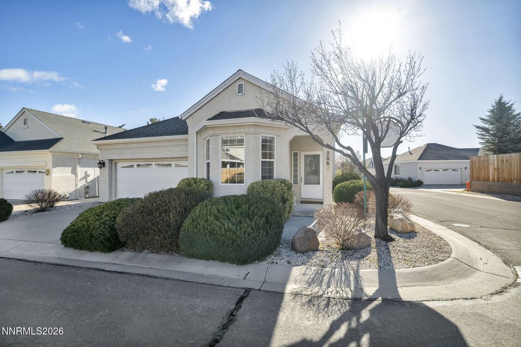 Image 3 of property listing at 2553 Chardonnay Drive, Carson City, NV 89703
