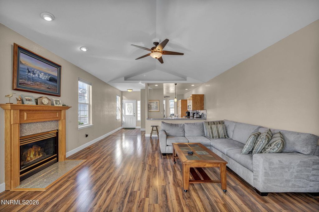 Image 9 of property listing at 2553 Chardonnay Drive, Carson City, NV 89703