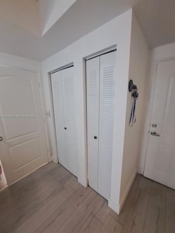 5077 NW 7th St 912, Miami, FL 33126