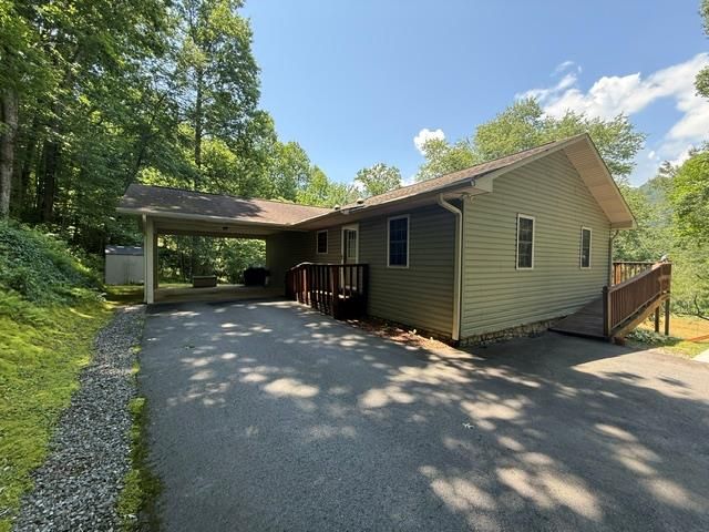 3318 Old Hwy 64e, Hayesville, NC 28904