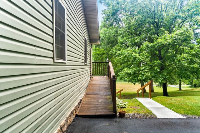 3318 Old Hwy 64e, Hayesville, NC 28904