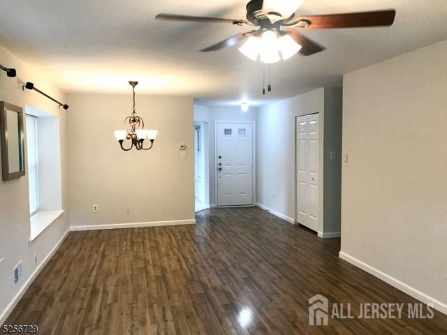 173 Jordans Circle, Franklin Twsp, NJ 08873