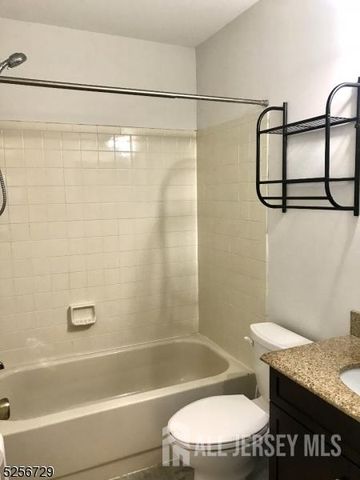 173 Jordans Circle, Franklin Twsp, NJ 08873