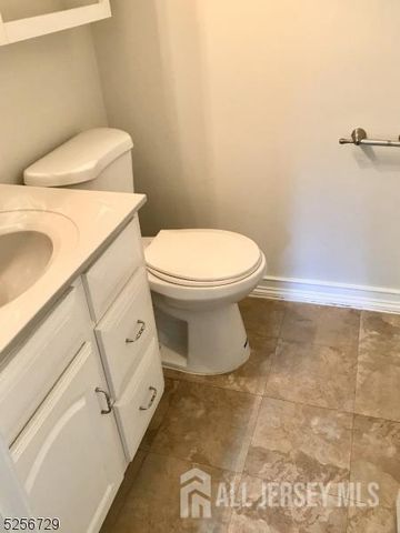 173 Jordans Circle, Franklin Twsp, NJ 08873