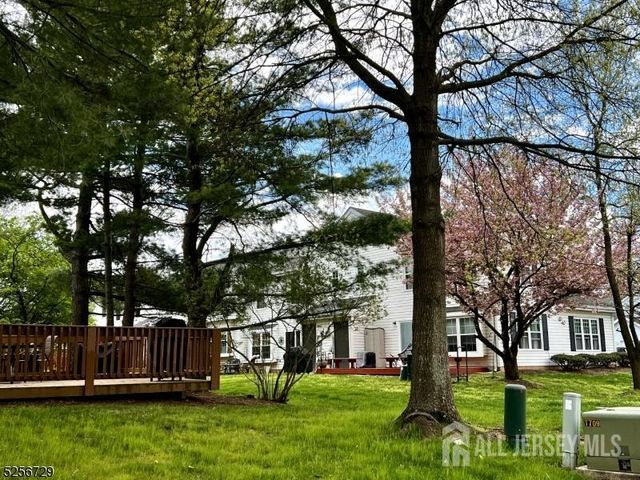 173 Jordans Circle, Franklin Twsp, NJ 08873