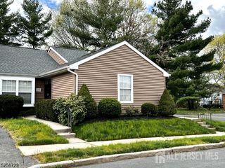 173 Jordans Circle, Franklin Twsp, NJ 08873