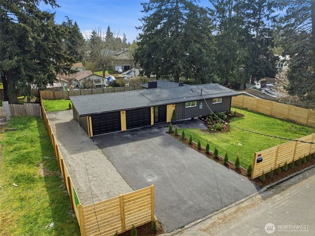 8102 Oakridge Drive SW, Lakewood, WA 98498