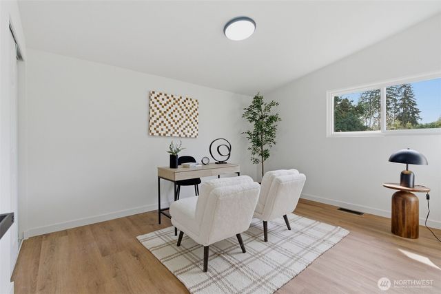 8102 Oakridge Drive SW, Lakewood, WA 98498
