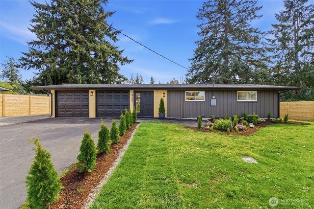 8102 Oakridge Drive SW, Lakewood, WA 98498