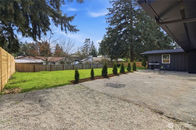 8102 Oakridge Drive SW, Lakewood, WA 98498