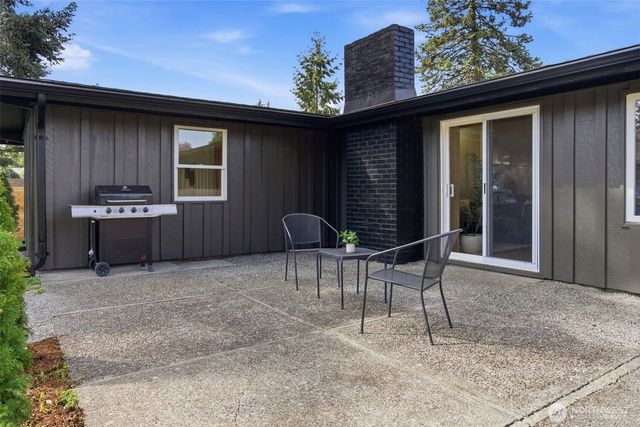 8102 Oakridge Drive SW, Lakewood, WA 98498