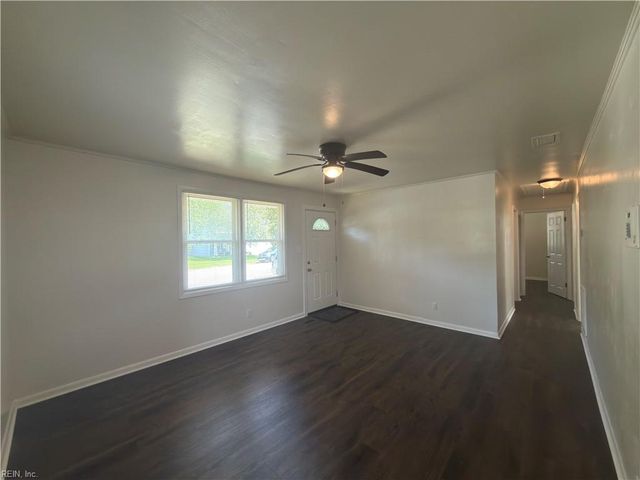3010 Menands DR, Chesapeake, VA 23325