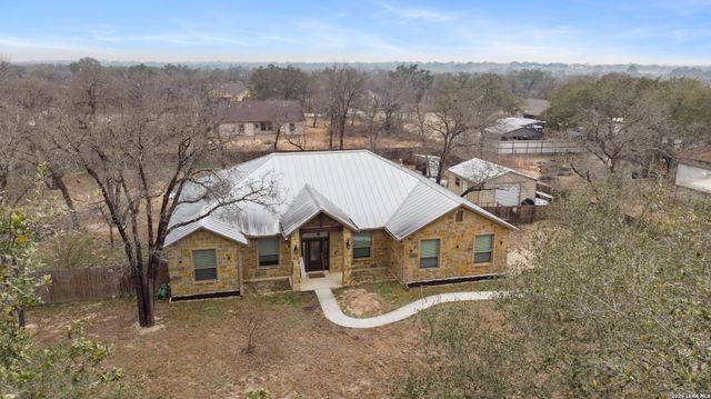 43 Red Fox, Poteet, TX 78065
