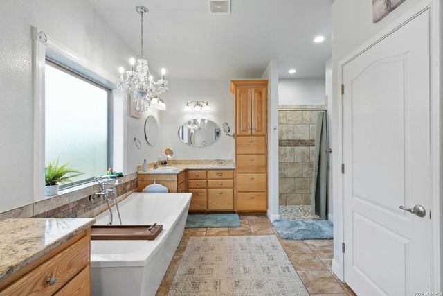 43 Red Fox, Poteet, TX 78065