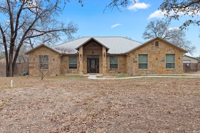 43 Red Fox, Poteet, TX 78065